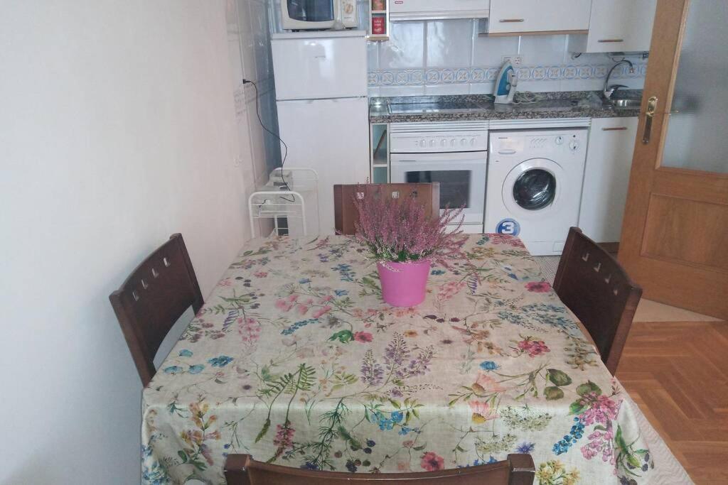 El Pisito De Rodrigo II Apartman Ribadesella Kültér fotó